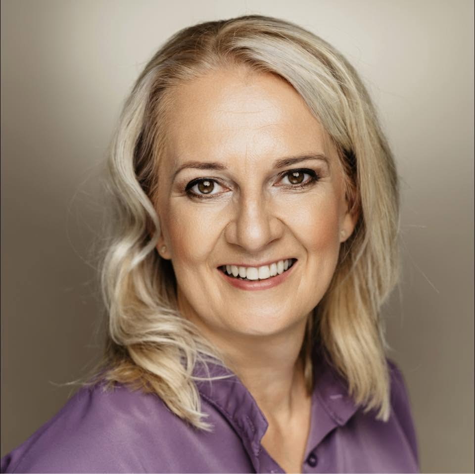 Ing. Mgr. Alena Minxová, P.G.D.J. — CEO a garant projektu
